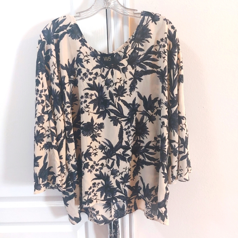 W5 Ladies Floral Design Blouse Size XL